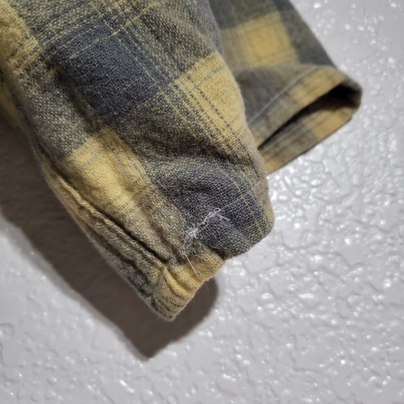 Vintage Men's Pendleton Plaid Button Down Short Sleeves Shirt with Front Pocket - Picture 8 of 9